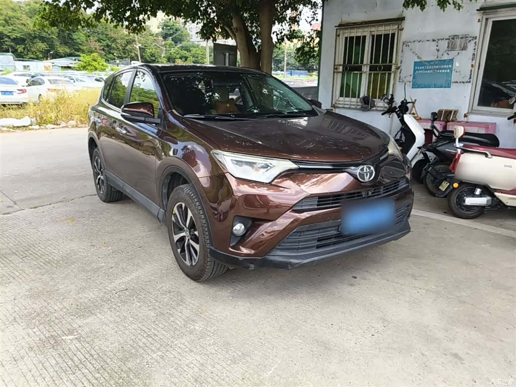 Toyota RAV4, 2017 4