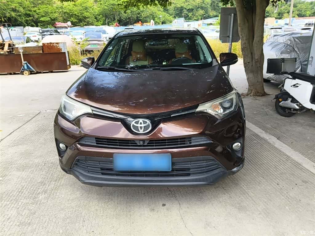 Toyota RAV4, 2017 3