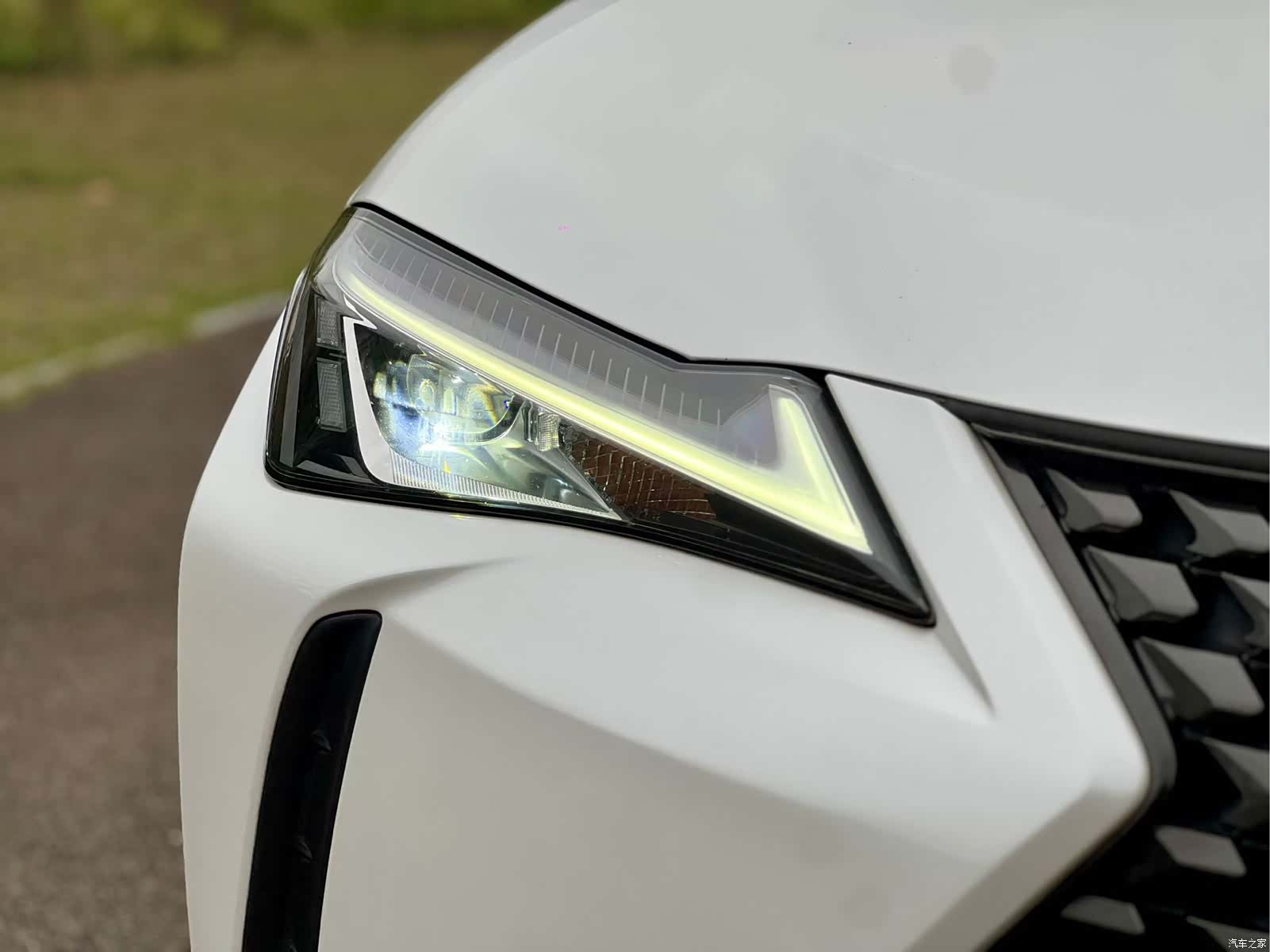 Lexus UX, 2019 10