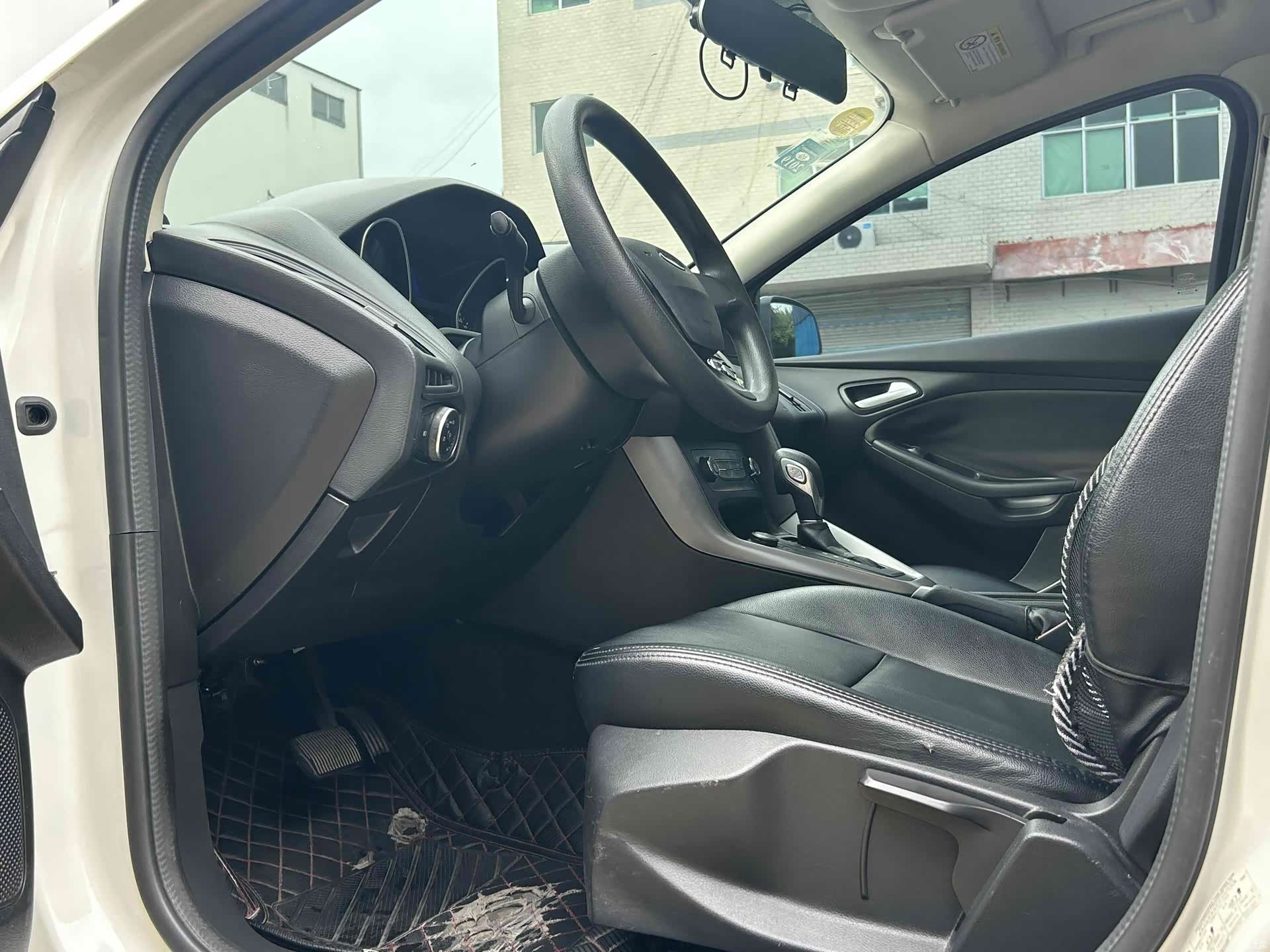 Ford Focus, 2017 все фото