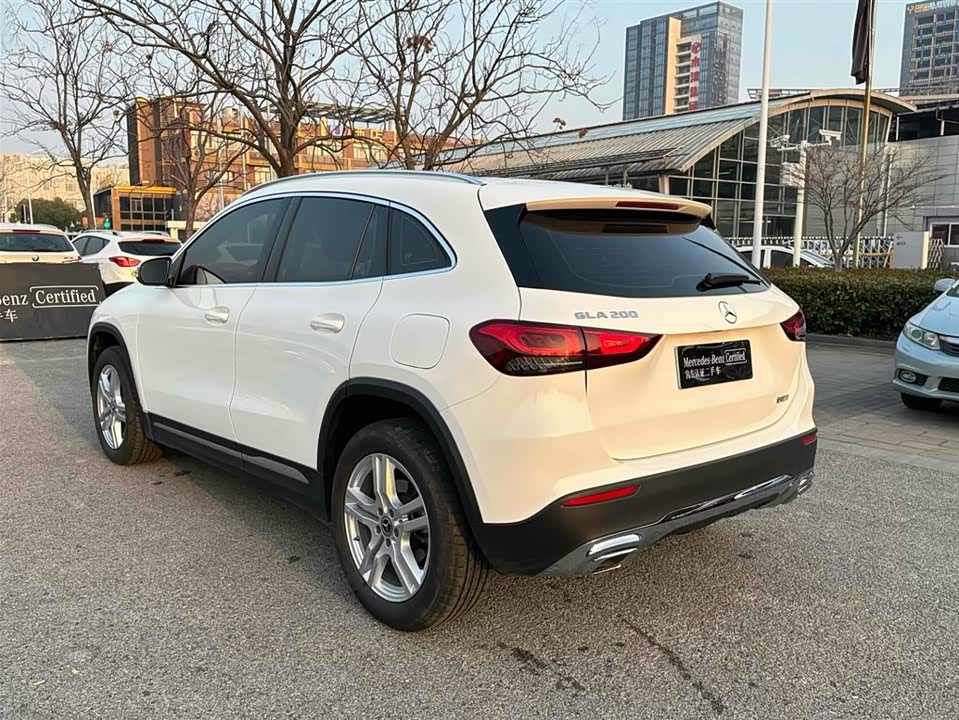Mercedes-Benz GLA