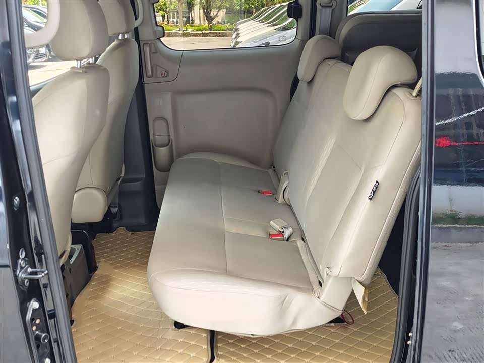 Nissan NV200 Nissan NV200
