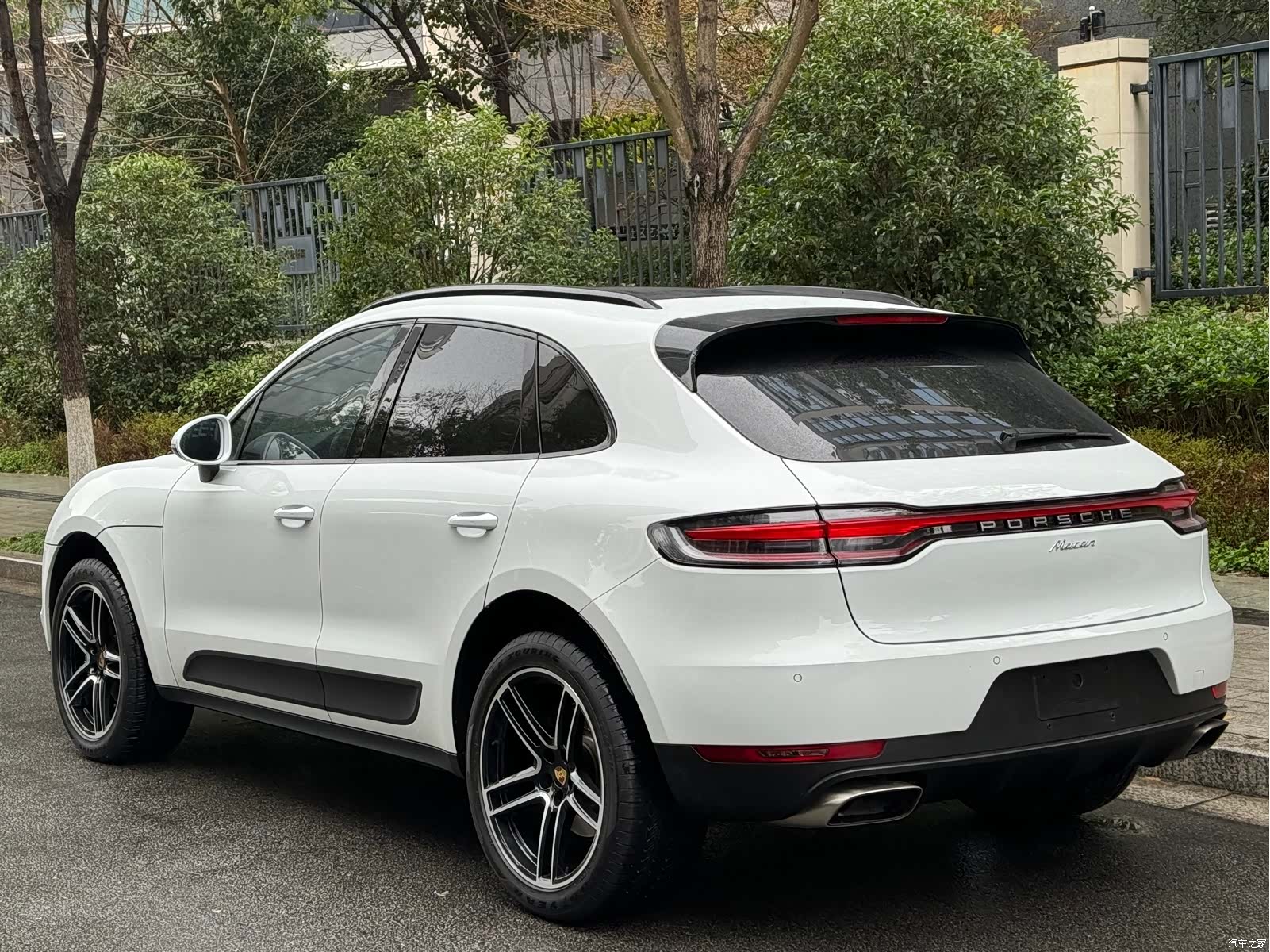 Porsche Macan, 2022 все фото