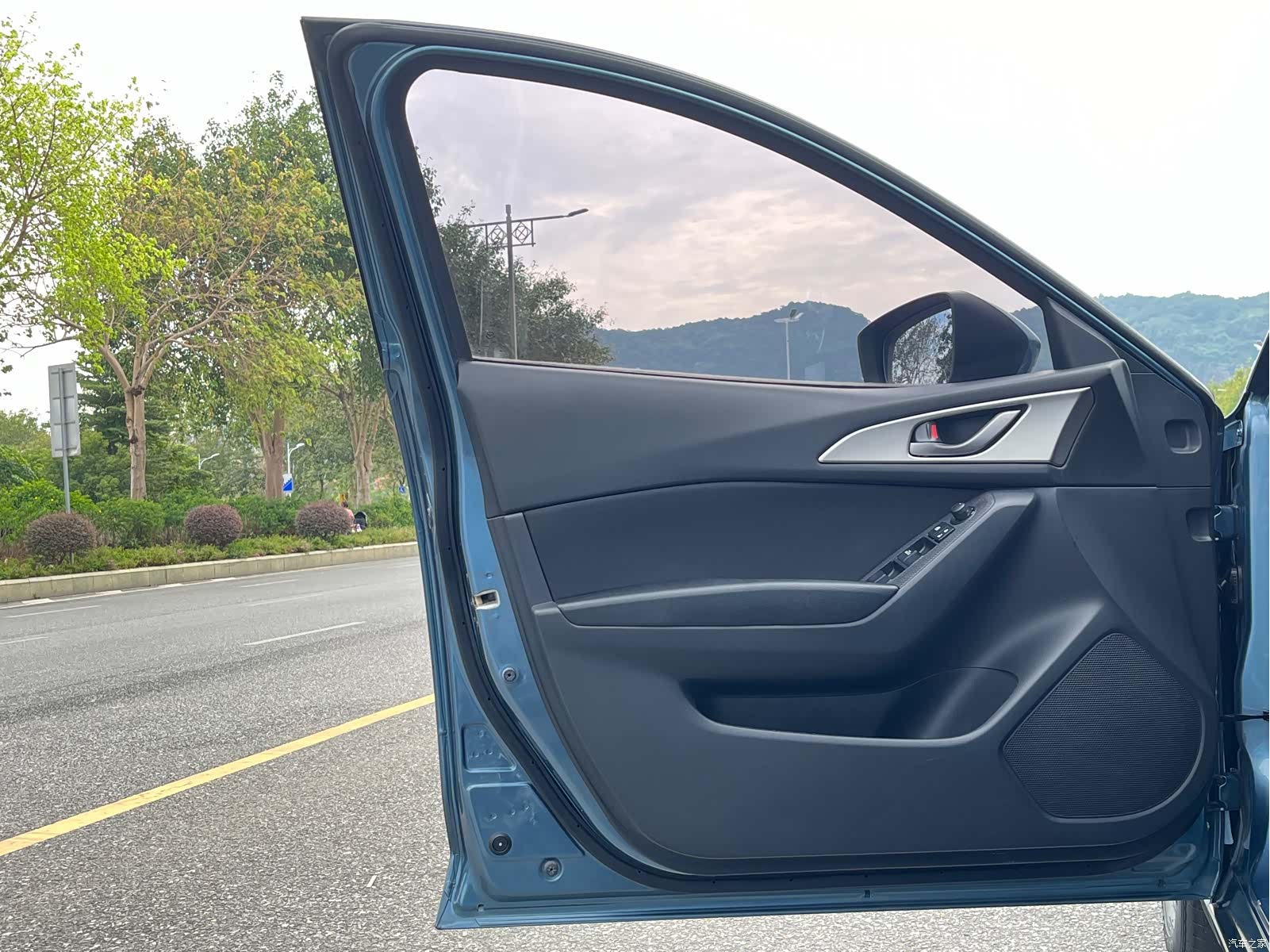 Mazda Mazda3, 2019 11