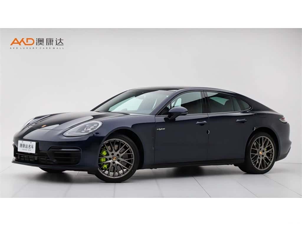 Porsche Panamera, 2023 1
