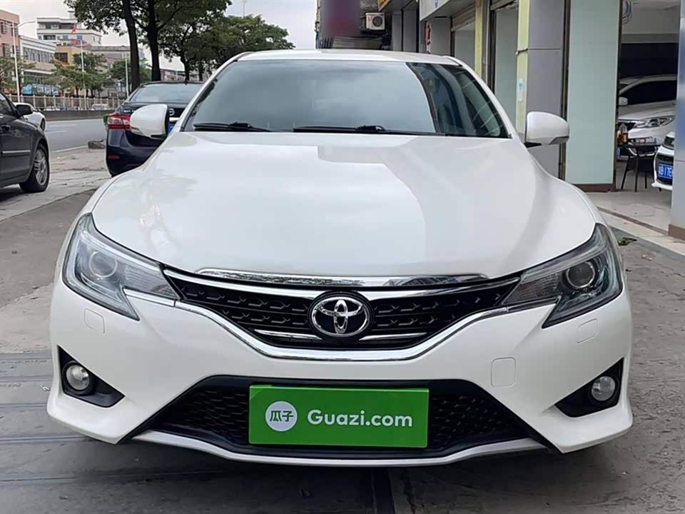 Toyota Reiz Toyota Reiz