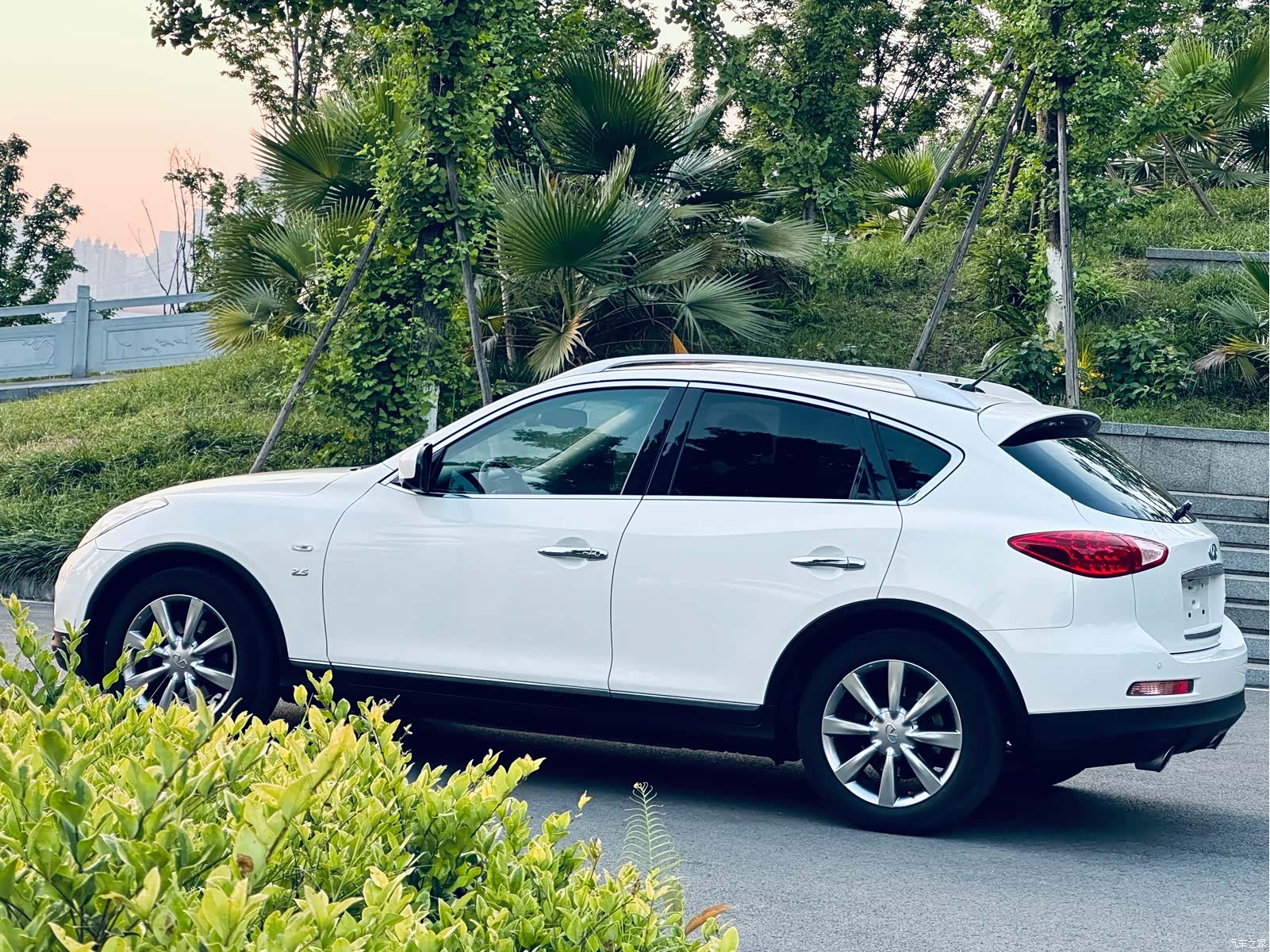 Infiniti QX50, 2014 все фото