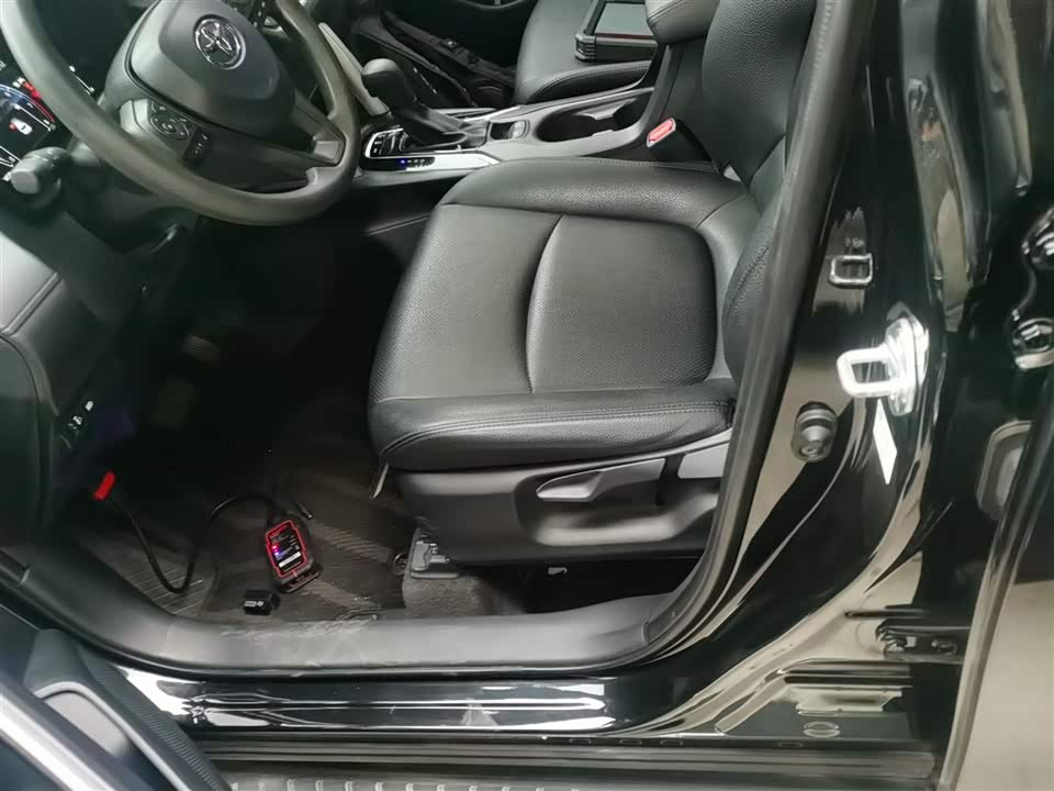 Toyota Corolla Sharp amplifier