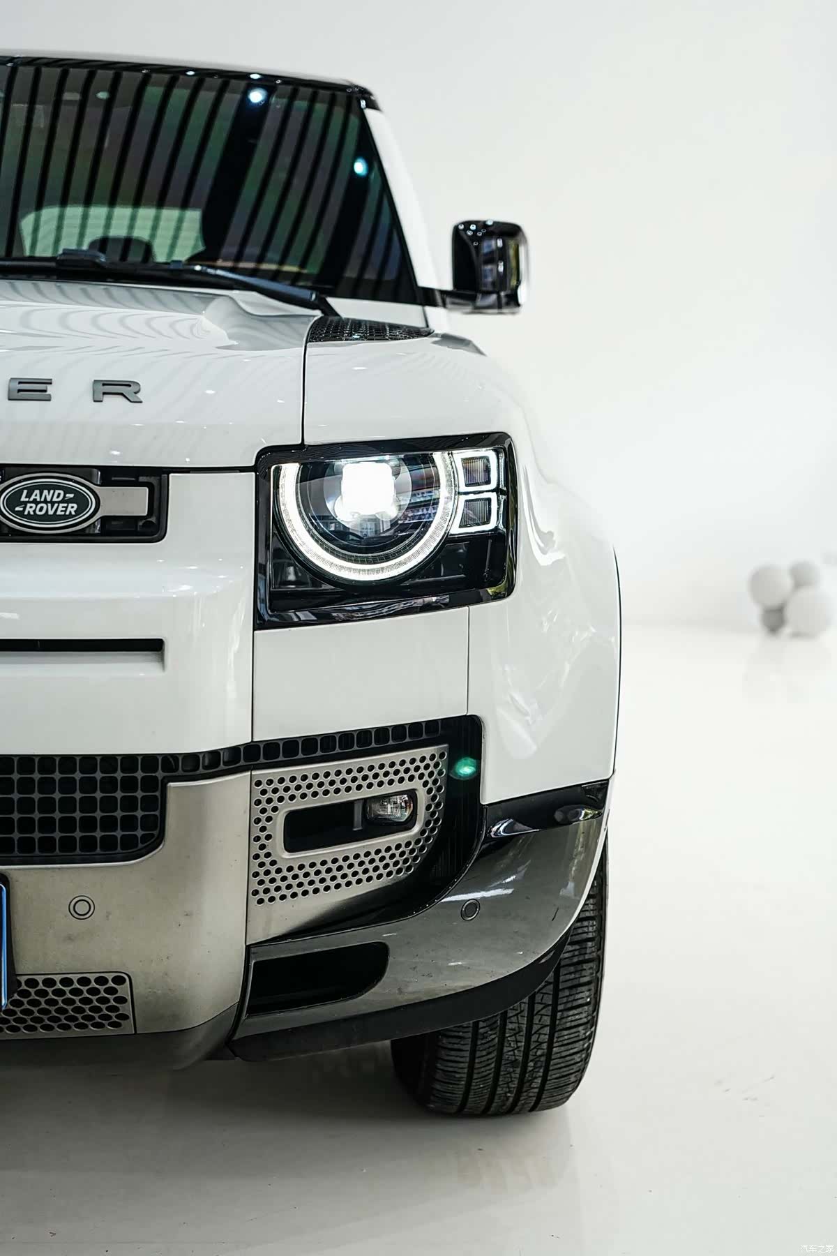 Land Rover Defender, 2024 все фото