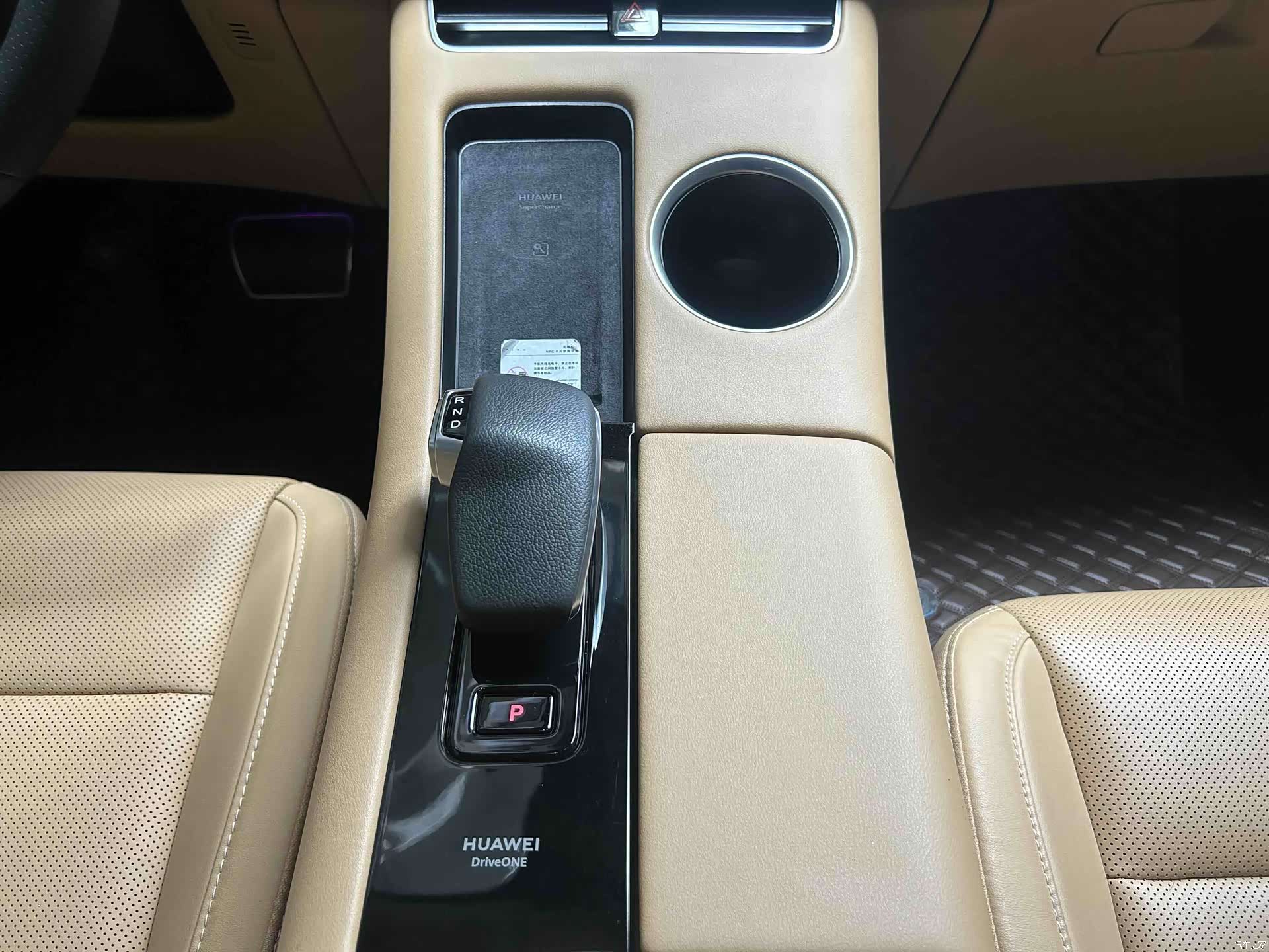 AITO M5, 2023 все фото