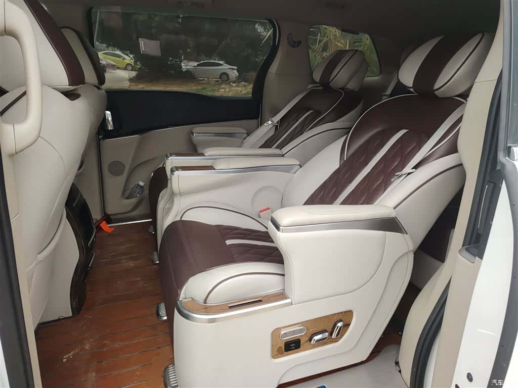 Buick GL8, 2019 18