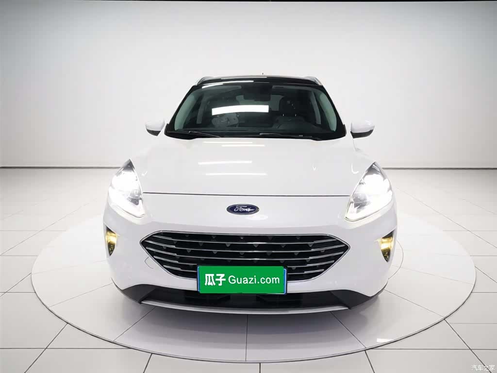 Ford Escape, 2021 3