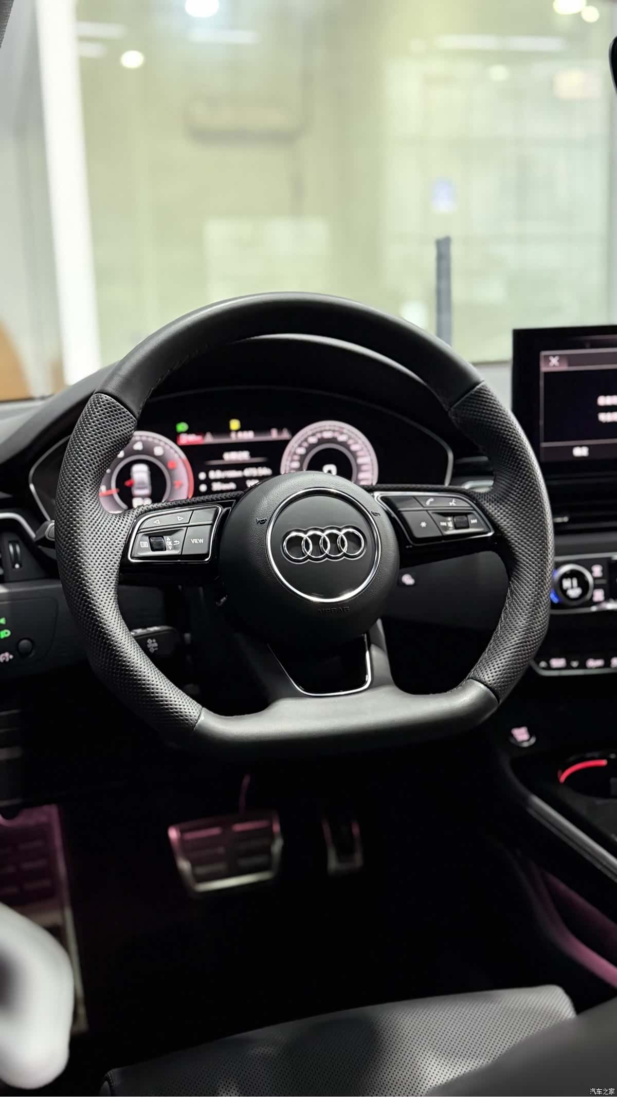 Audi A4L, 2025 10
