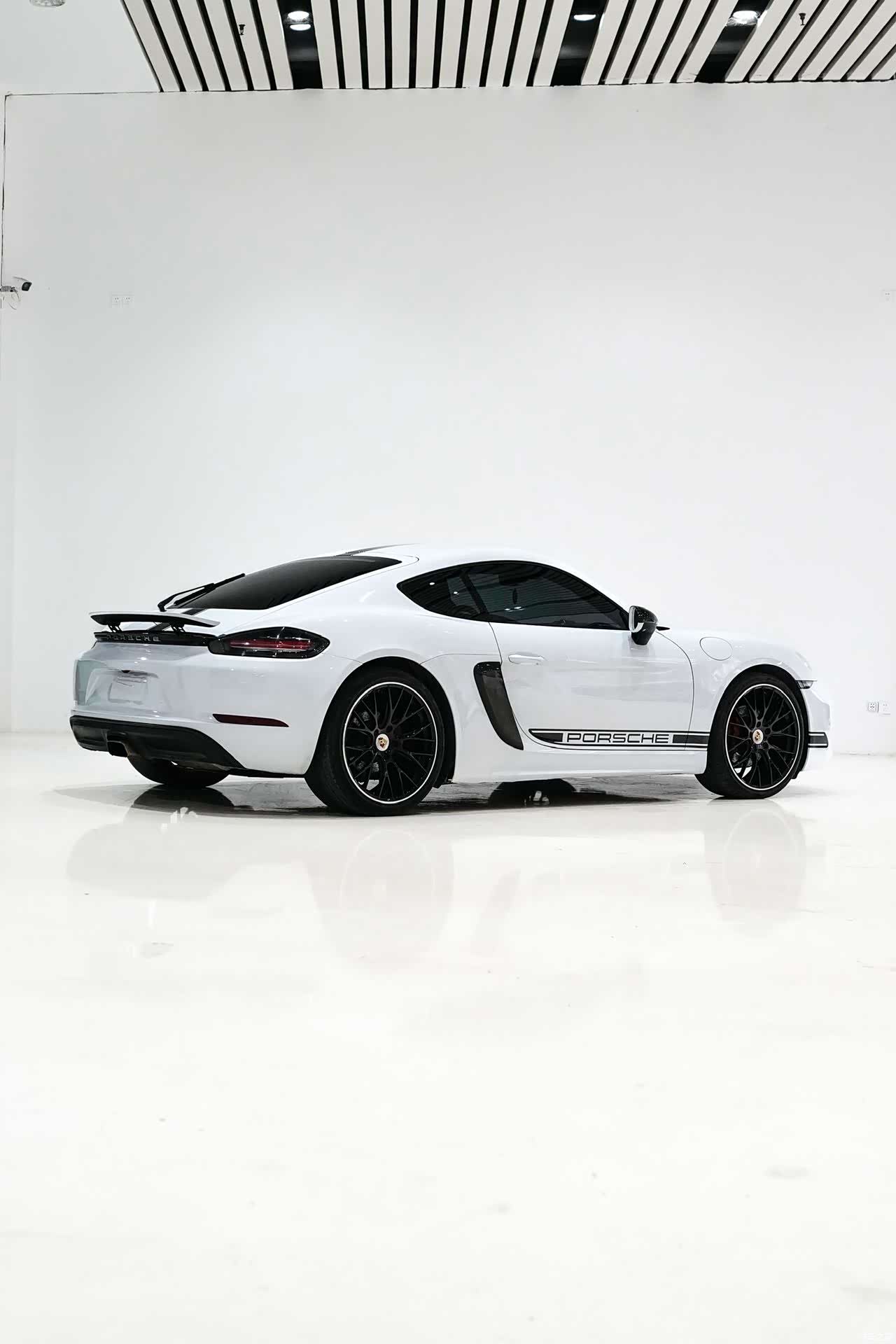 Porsche Cayman, 2017 7