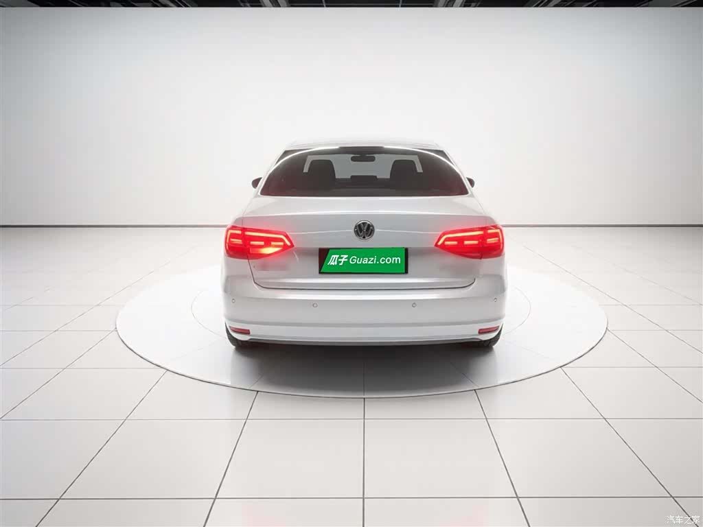 Volkswagen Sagitar, 2017 6