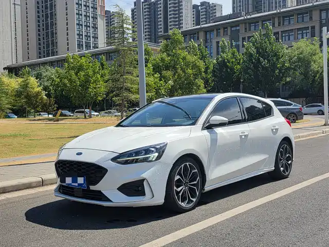 Ford Focus 2019 — купить из Китая под заказ