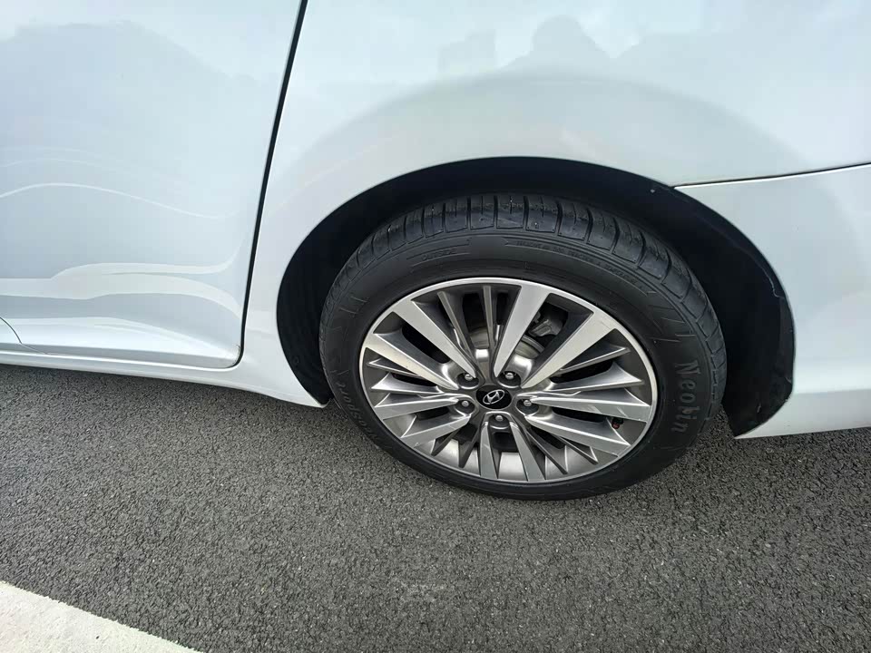 Hyundai Name picture