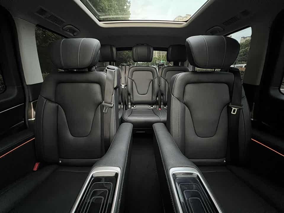 Mercedes-Benz V-class