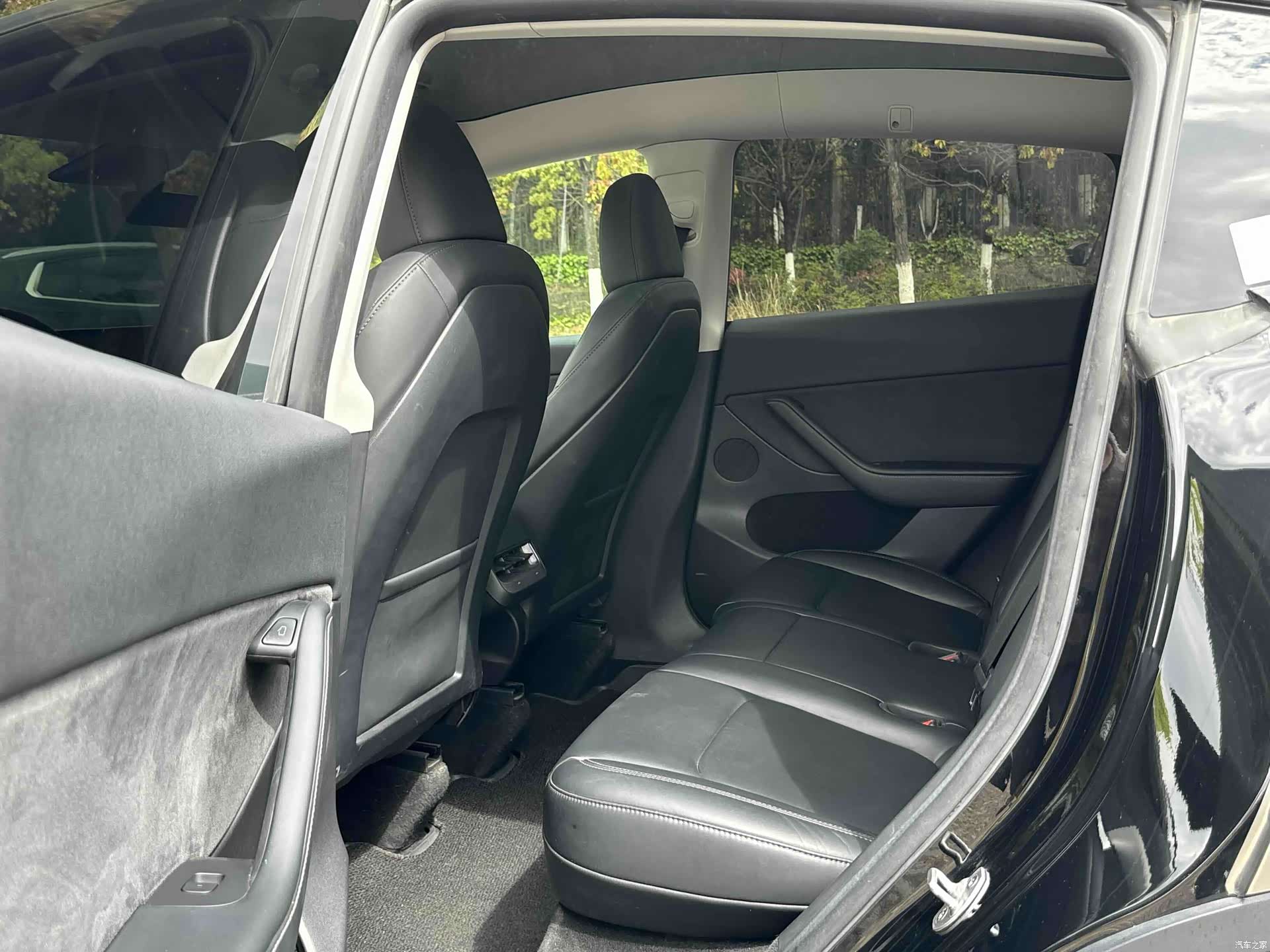 Tesla Model Y, 2023 11
