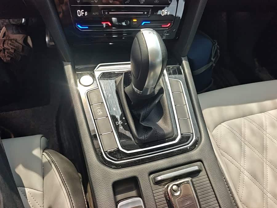 Volkswagen Magotan 2025, фото 14