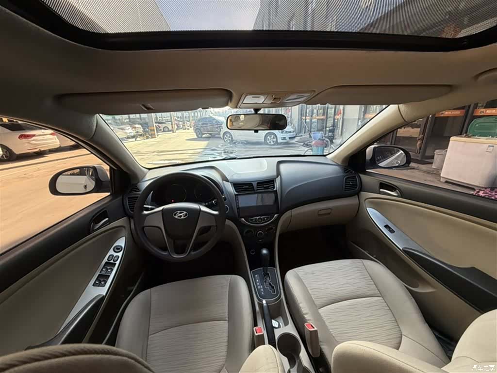 Hyundai GLX, 2016 12