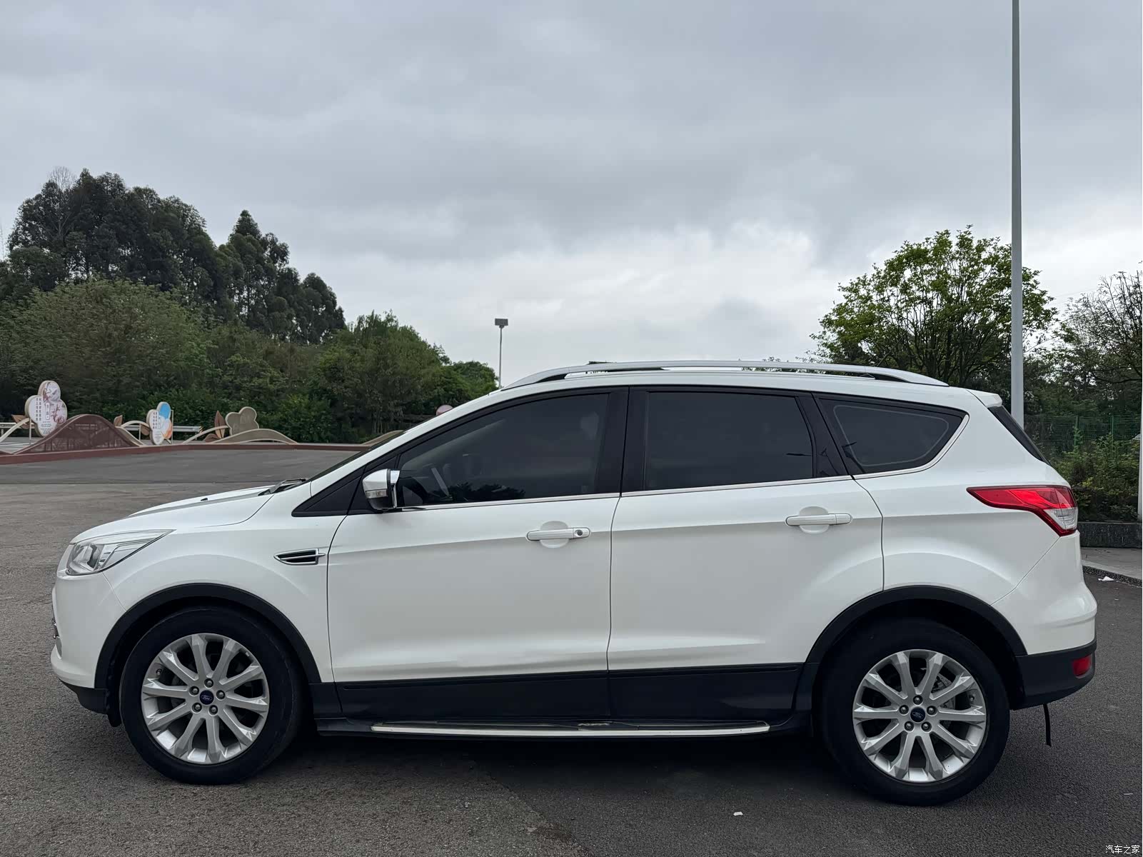 Ford Kuga, 2016 4