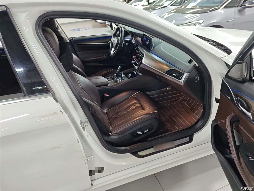 BMW 5 Series, 2018 11