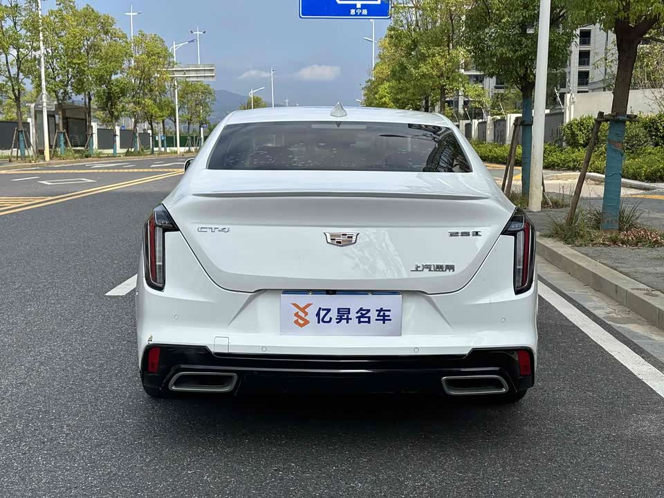 Cadillac CT4