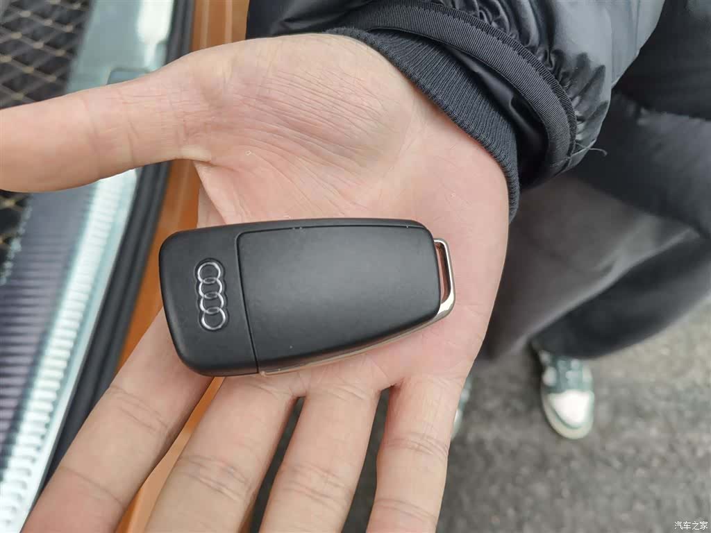 Audi Q3, 2016 12