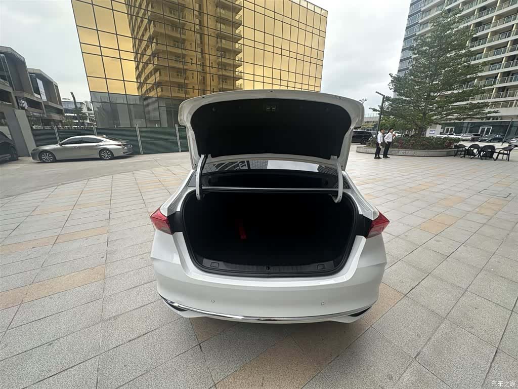 Buick Verano, 2025 19