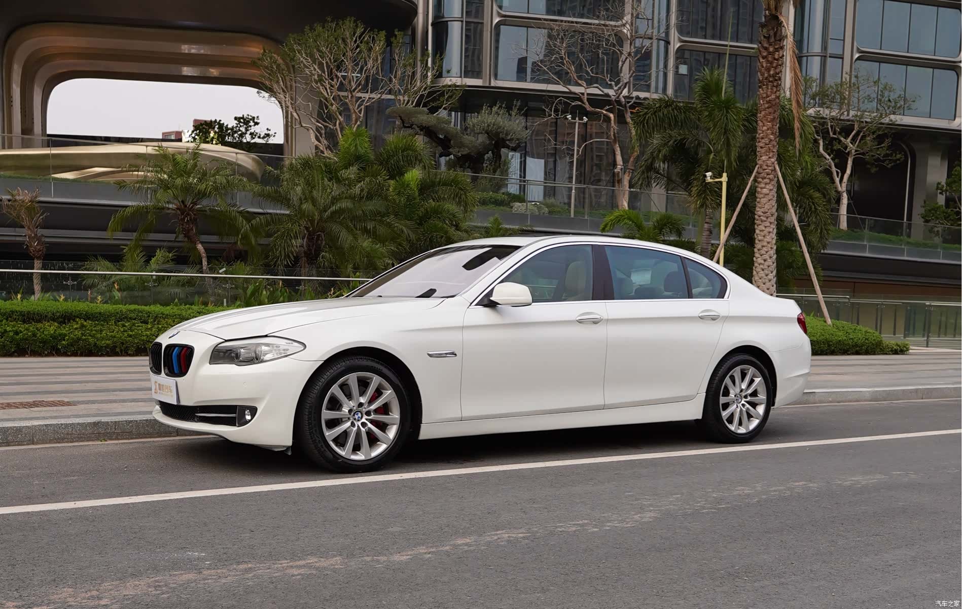 BMW 5 Series, 2011 1