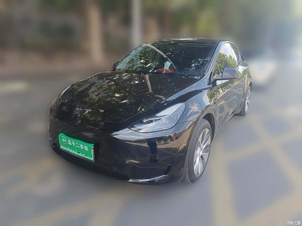 Tesla Model Y, 2023 1