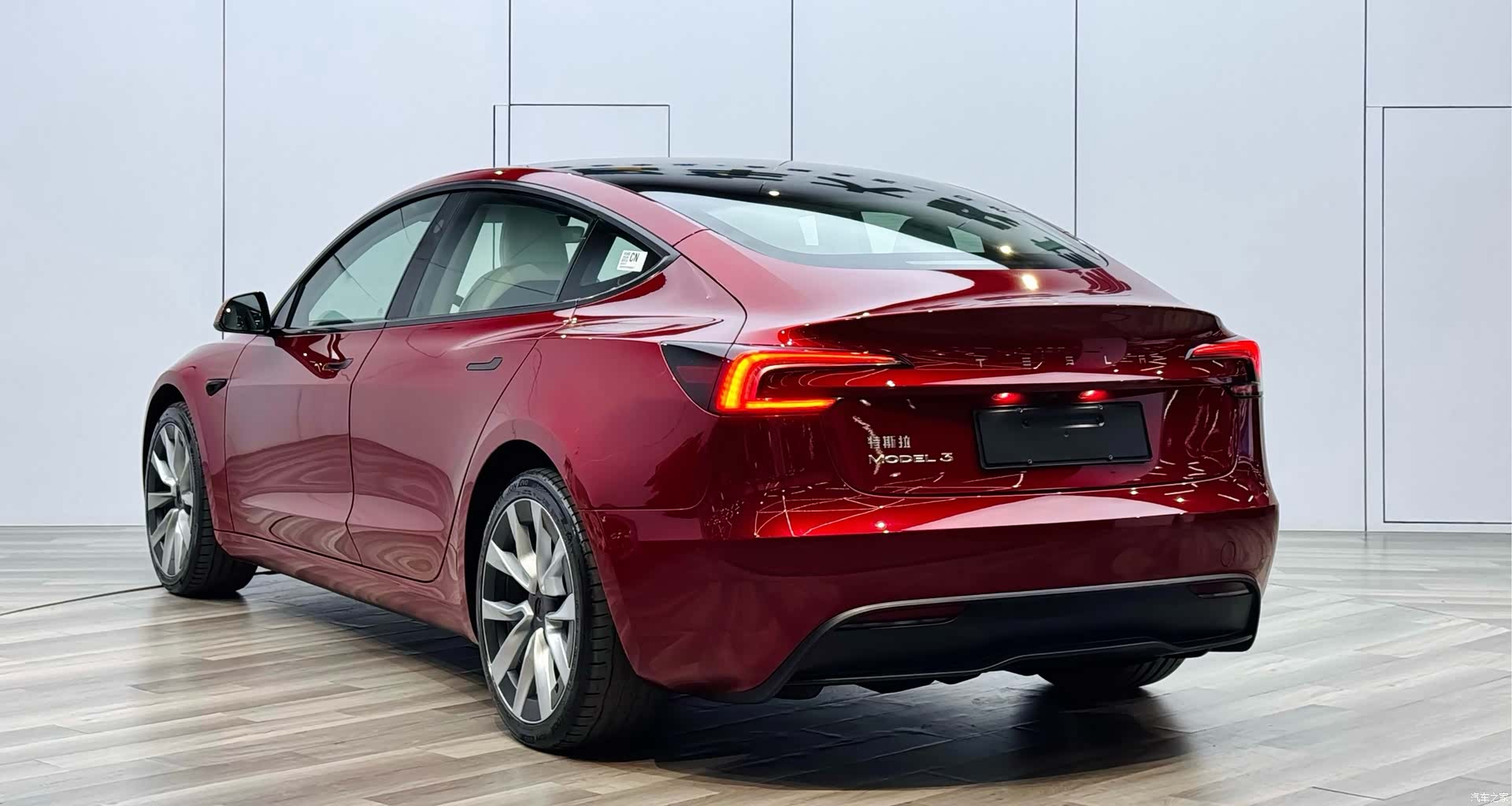 Tesla Model 3, 2023 все фото