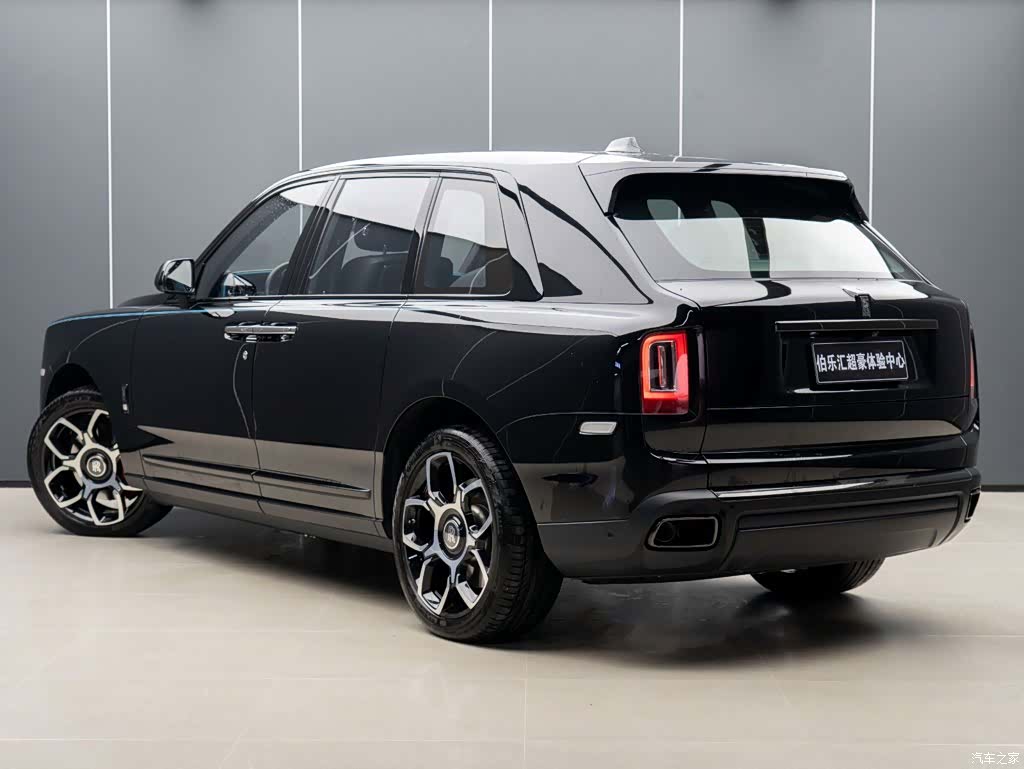 Rolls-Royce Cullinan, 2024 4