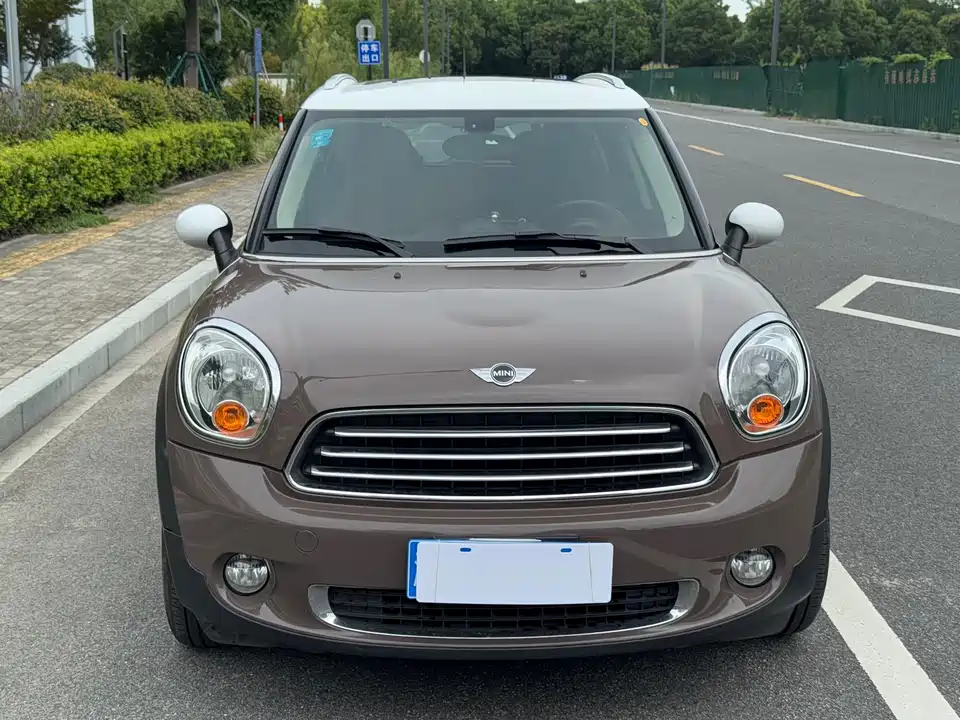 MINI COUNTRYMAN