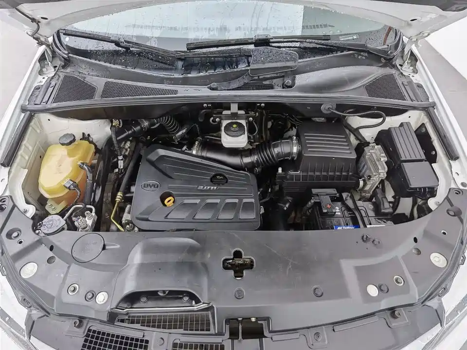 BYD S7