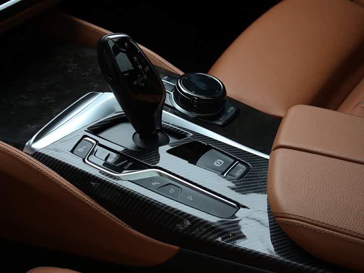 BMW 6 Series GT 2018 630i M Sport package