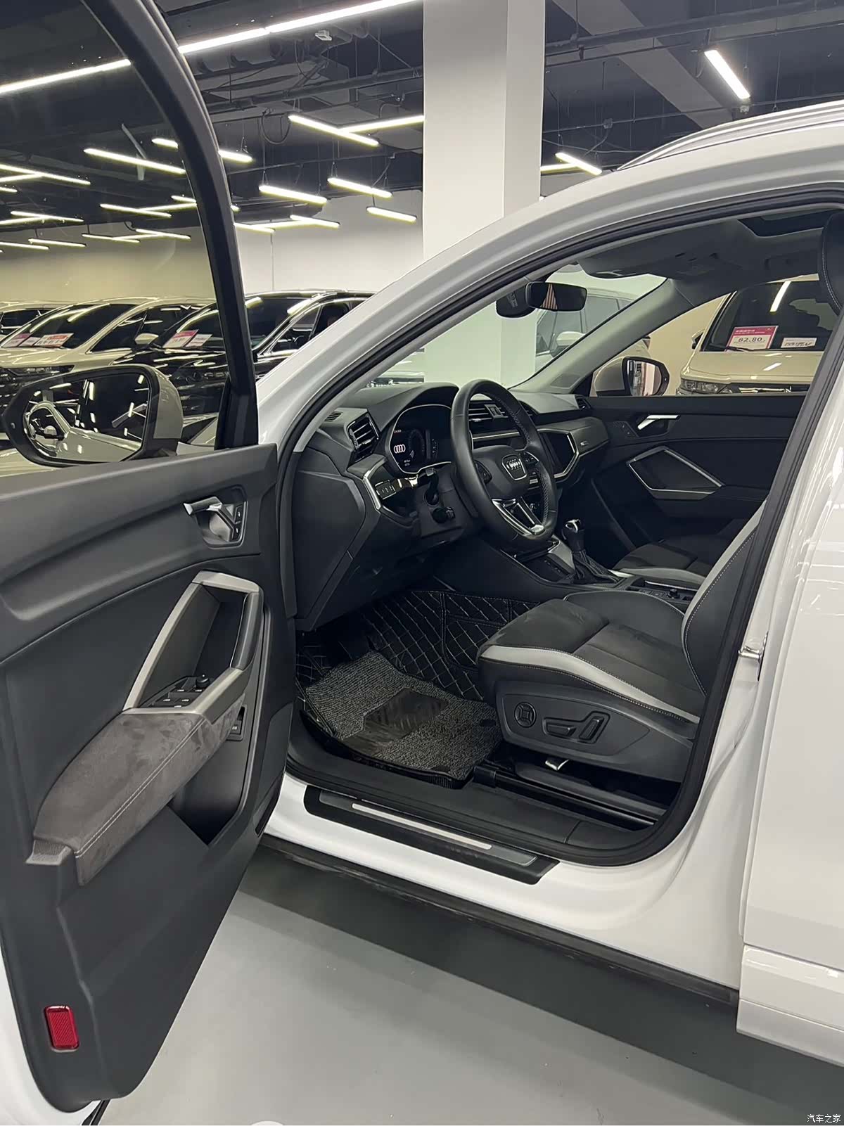Audi Q3, 2023 6