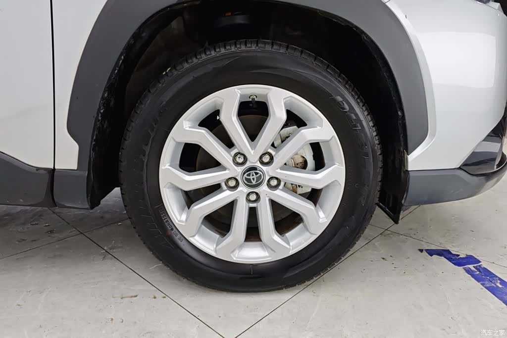 Toyota Frontlander, 2023 6