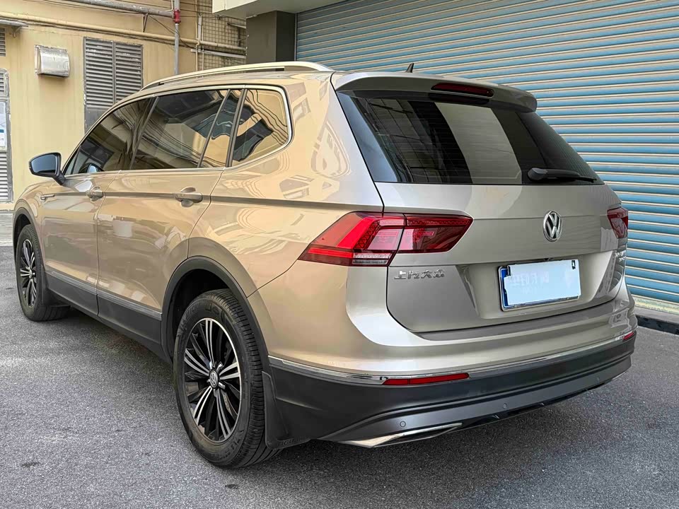 Volkswagen Tiguan L