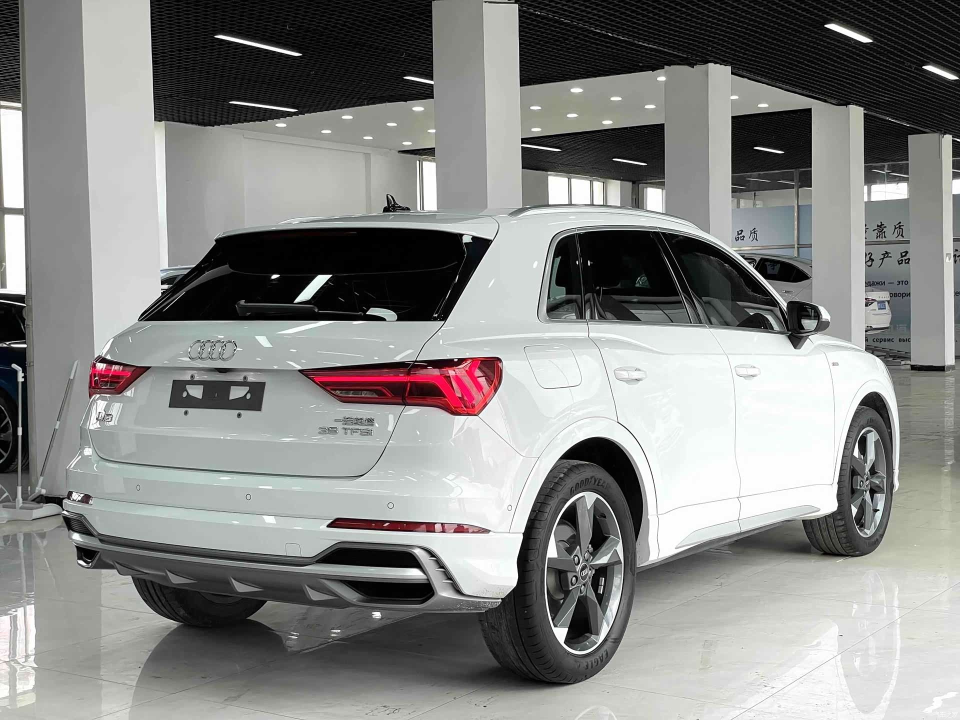 Audi Q3, 2022 6
