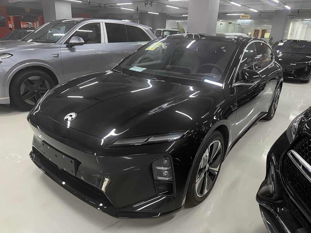 NIO ET5
