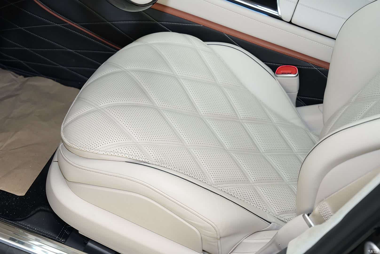 Maybach S-Class, 2023 10