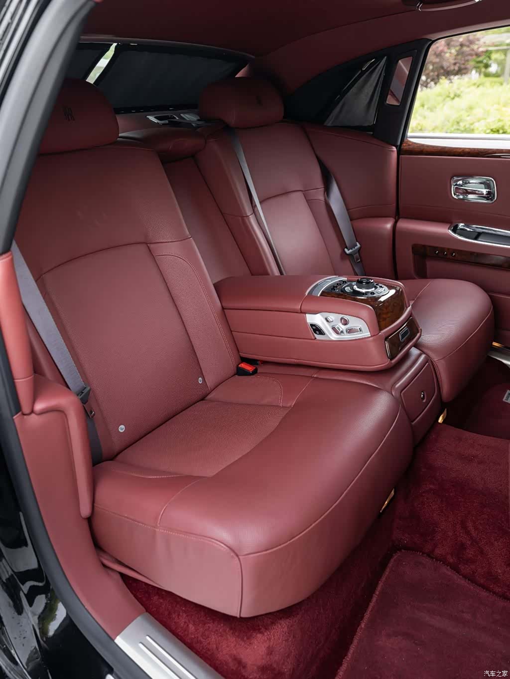 Rolls-Royce Ghost, 2013 23