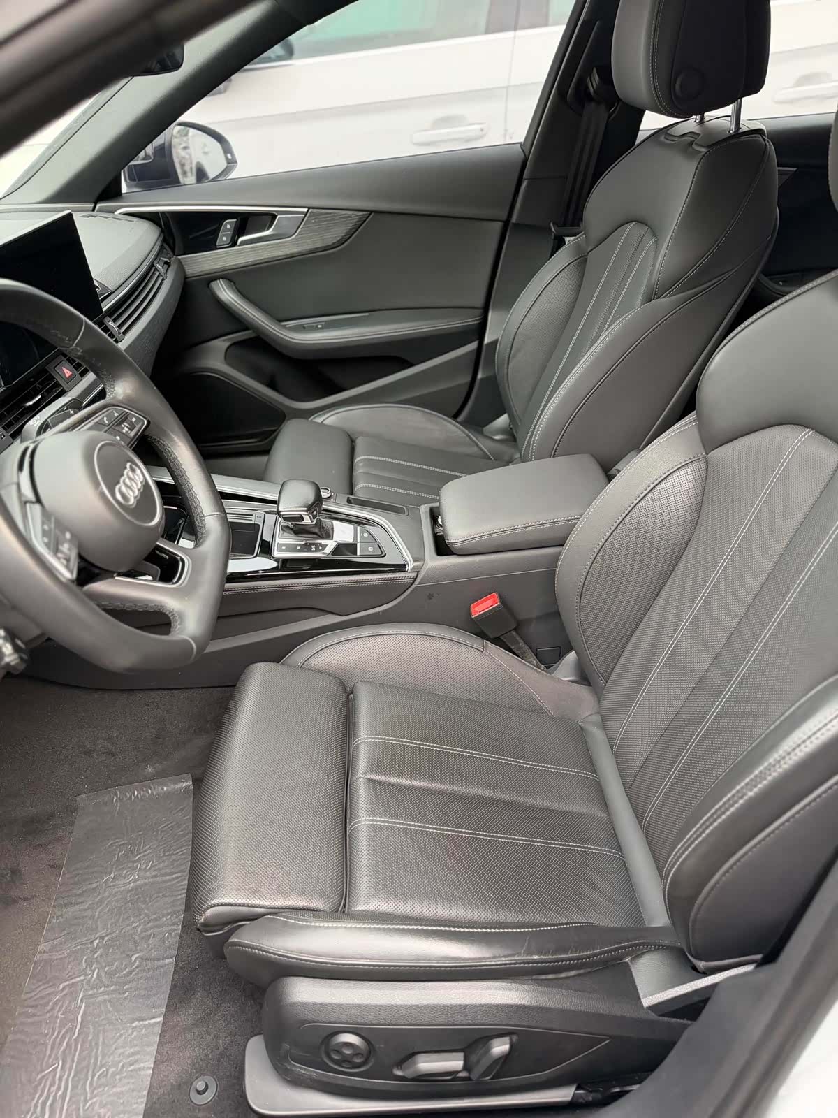 Audi A4L, 2024 14