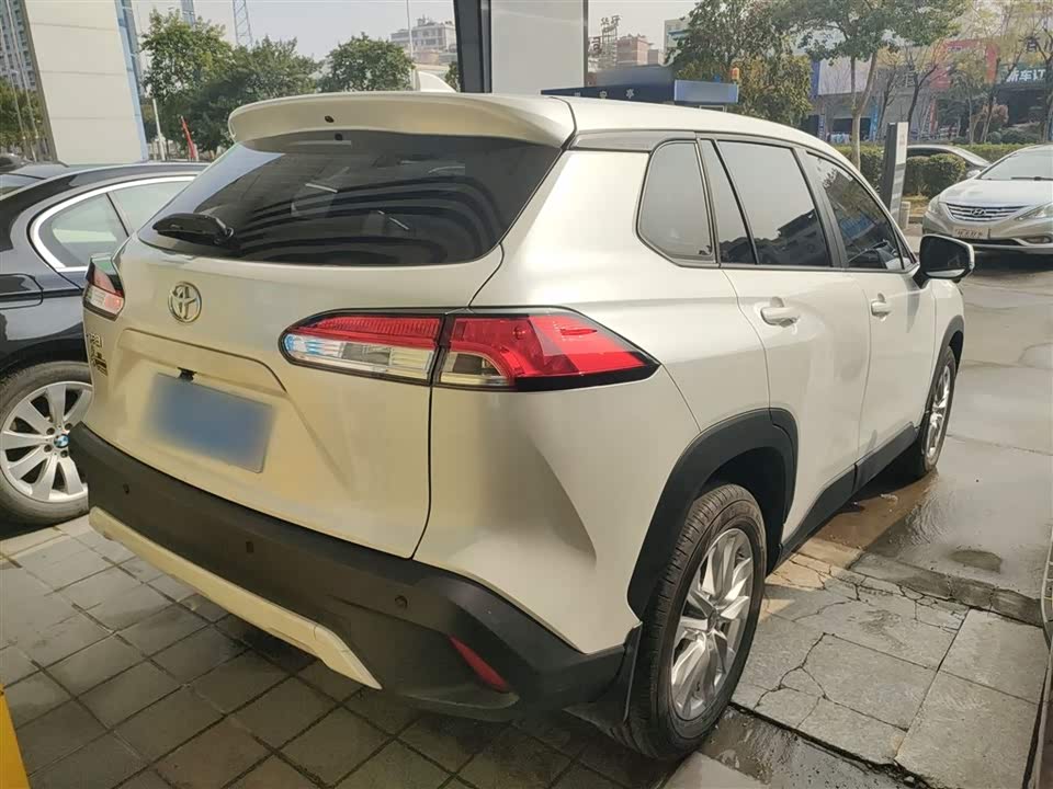 Toyota Corolla Sharp amplifier