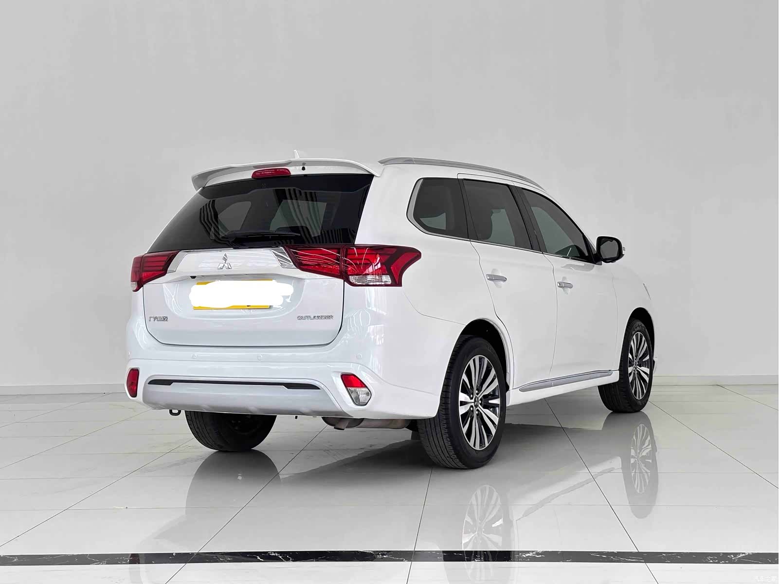 Mitsubishi Outlander, 2022 3