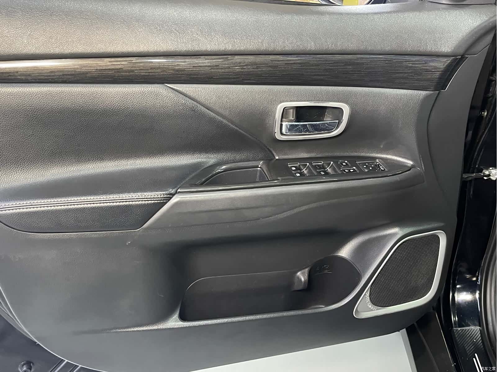 Mitsubishi Outlander, 2017 все фото