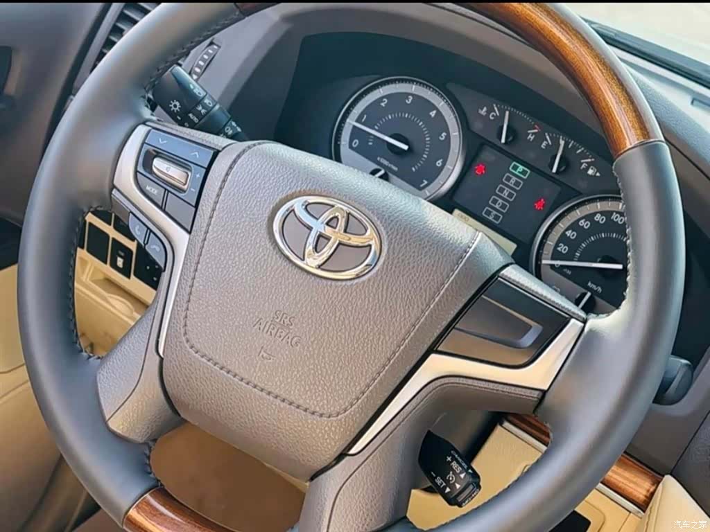Toyota Land Cruiser, 2018 6