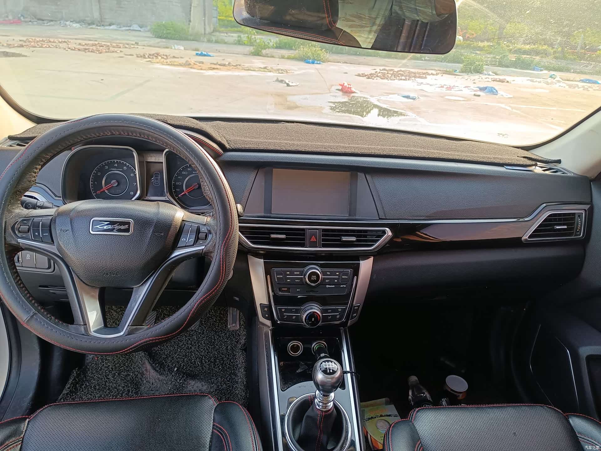 Zotye X5, 2016 8